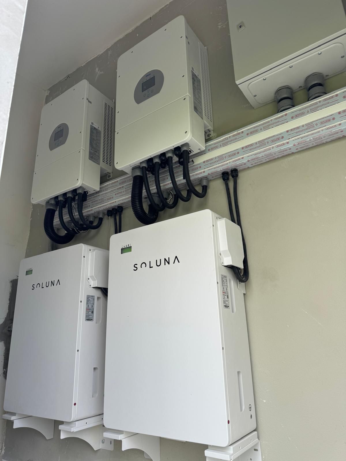 Sistema Deye + baterías Soluna