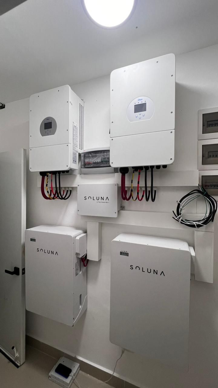 Sala técnica Deye + Soluna